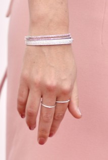 Rose-Byrne-in-Calvin-Klein-Collection-2013-Primetime-Emmy-Awards-bracelet-ring-600x885